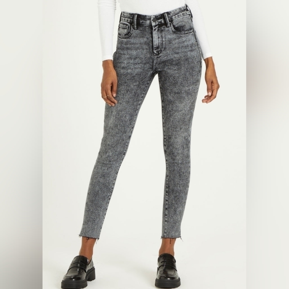 DEAR JOHN SUPER HIGH RISE OLIVIA RAW HEM BLACK ACID WASH SKINNY JEAN•Size 27•NWT